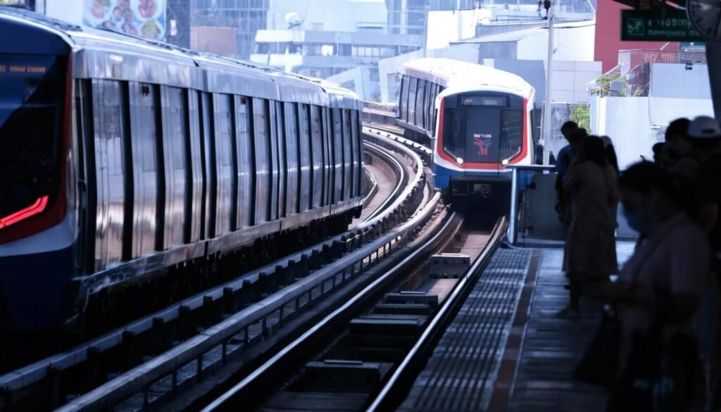 Transport Bangkoka. Trains Pasazir - столица Таиланда. Все о путешествиях.